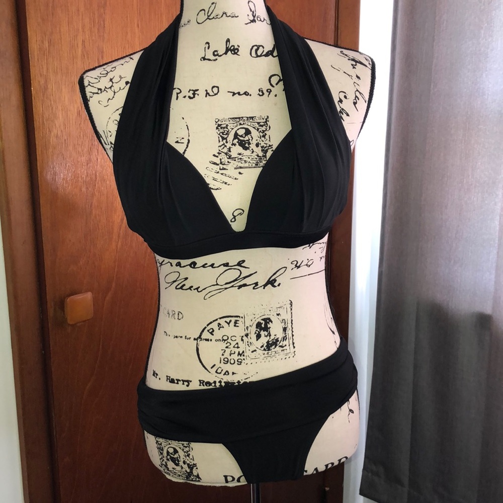 Medium too small bottom old navy bikini